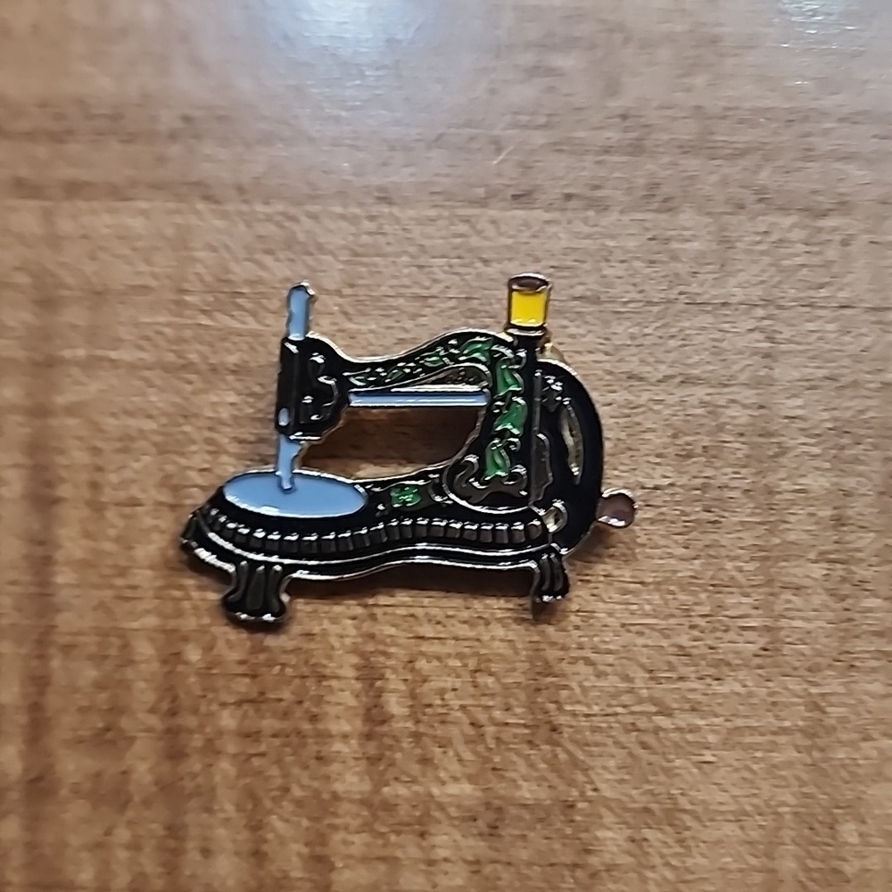 Vintage Sewing Machine Pin Brooch Series#2 Jones 1879​​​